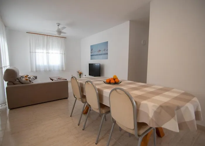 Casa Riu Avall Tatil Evi Riumar